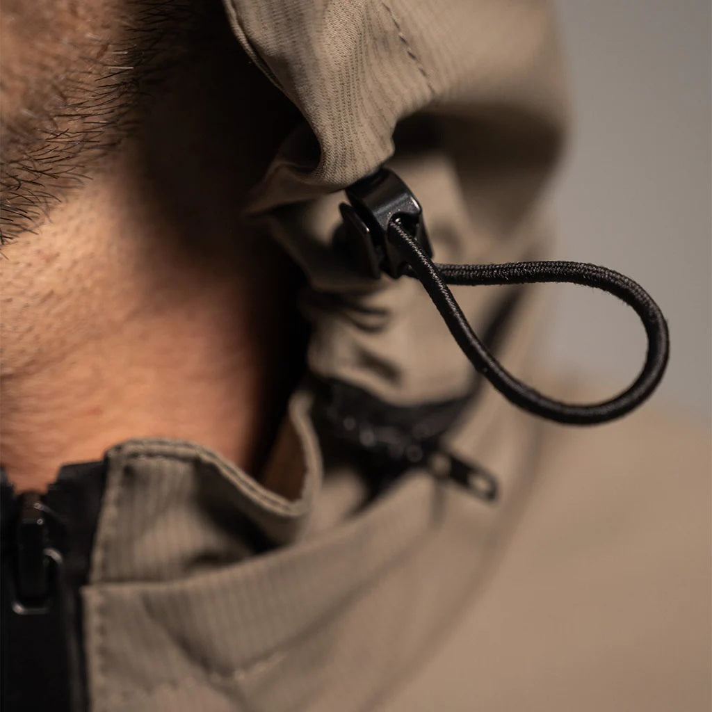 JAQUETA TECH DUAL COM CAPUZ